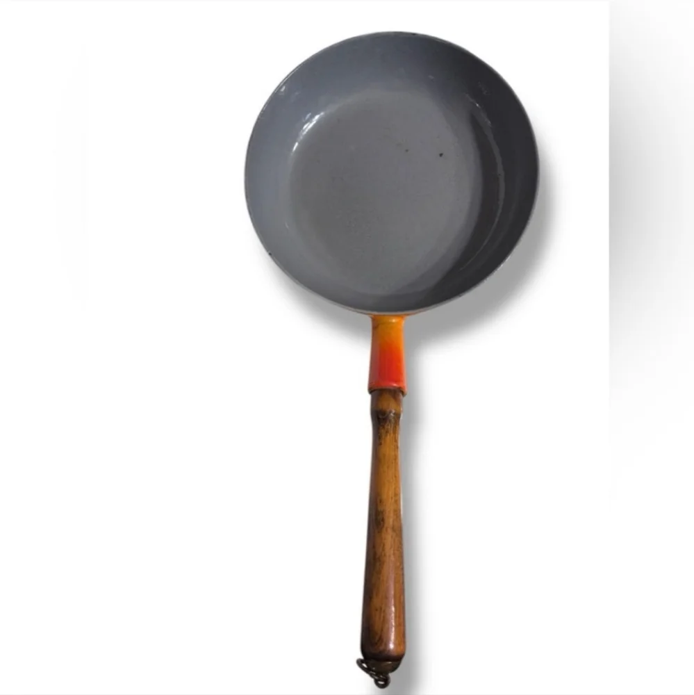 VINTAGE Flame Orange Enameled 9.5” Frying Saute Pan Wooden Handle